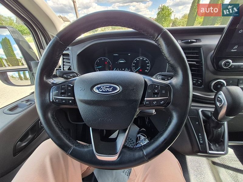 Вантажний фургон Ford Transit 2021 в Дубні