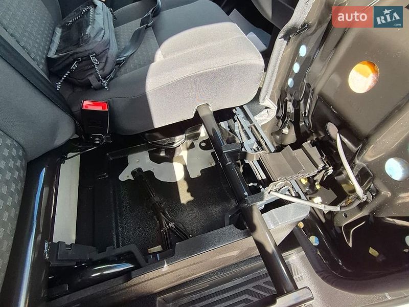 Вантажний фургон Ford Transit 2021 в Дубні