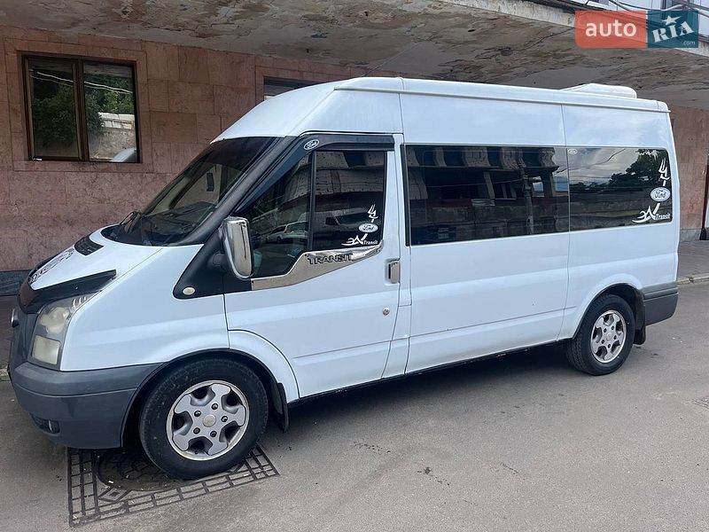Ford Transit 2011