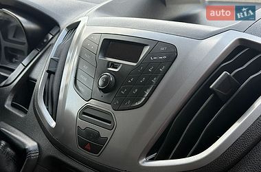 Вантажний фургон Ford Transit 2018 в Дубні