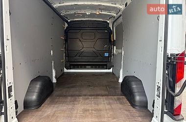 Вантажний фургон Ford Transit 2018 в Дубні