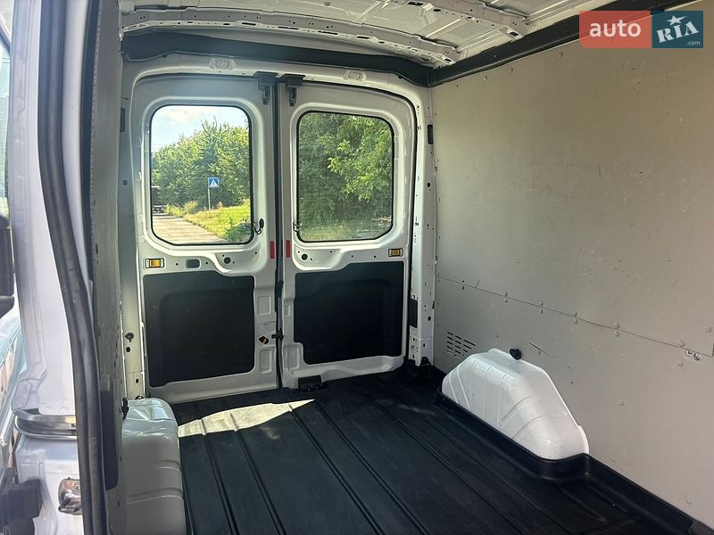 Вантажний фургон Ford Transit 2019 в Києві