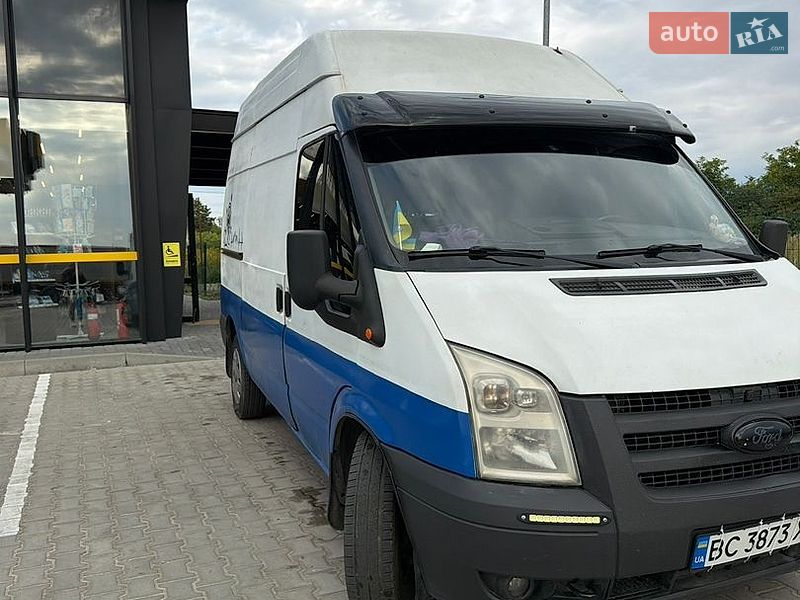 Грузовой фургон Ford Transit 2008 в Львове