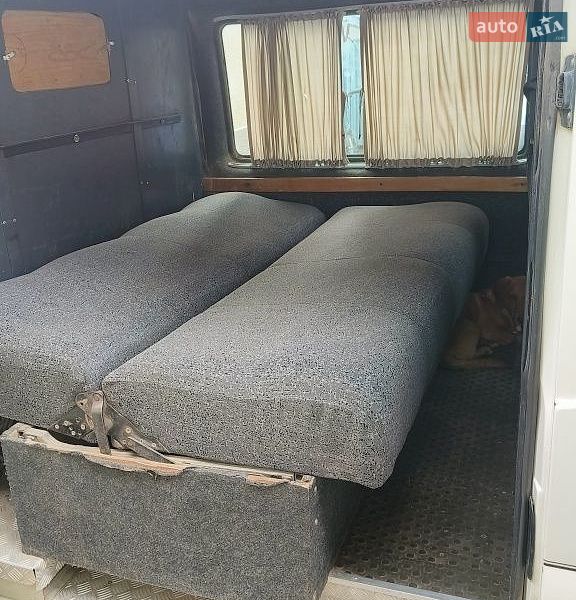 Вантажопасажирський фургон Ford Transit 2000 в Кельменцях