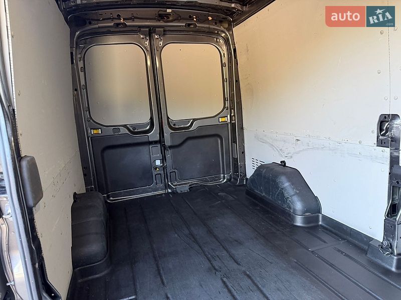 Вантажний фургон Ford Transit 2021 в Ірпені