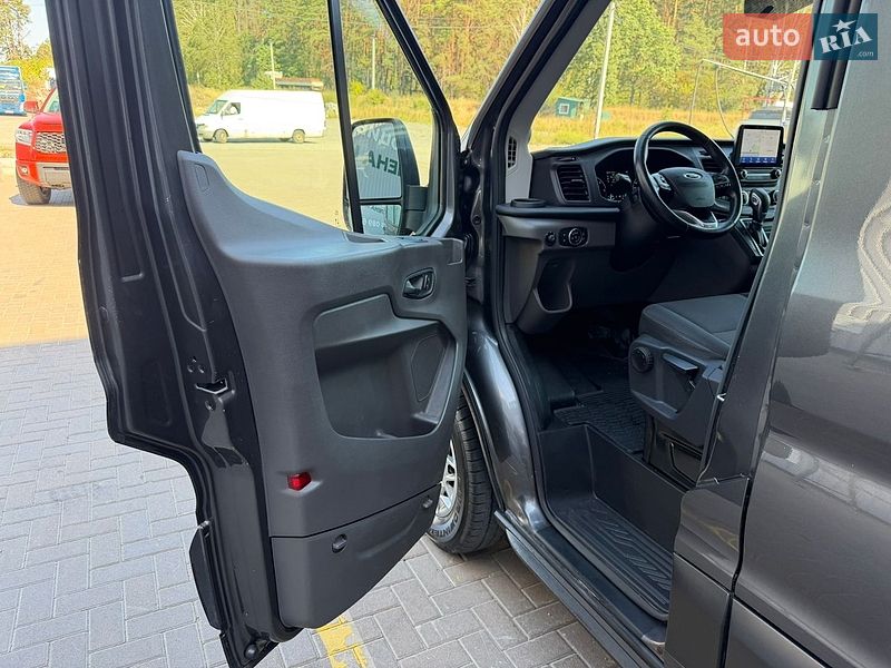 Вантажний фургон Ford Transit 2021 в Ірпені