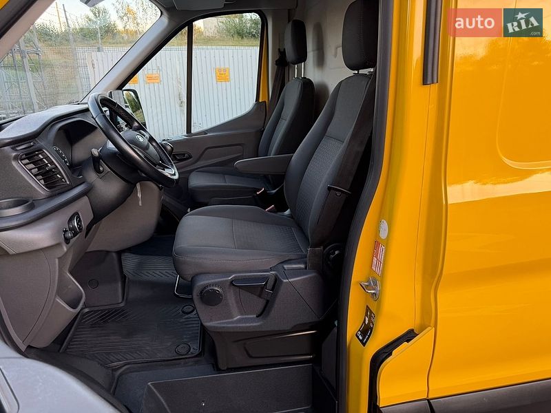 Вантажний фургон Ford Transit 2022 в Ірпені