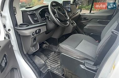 Вантажний фургон Ford Transit 2022 в Золочеві