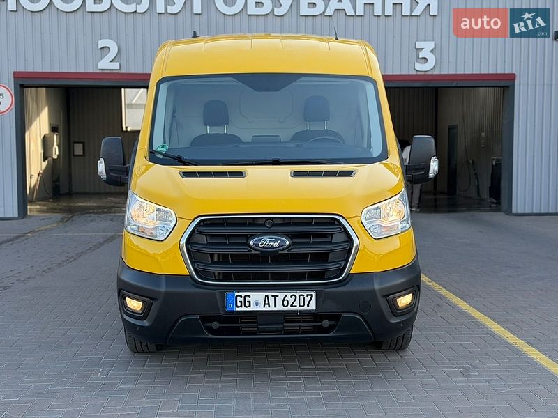 Вантажний фургон Ford Transit 2022 в Ірпені