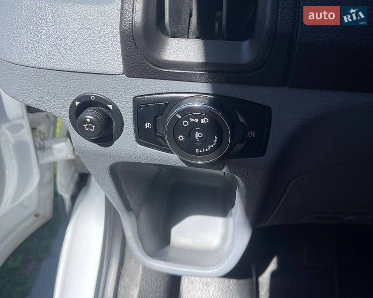 Минивэн Ford Transit 2017 в Обухове