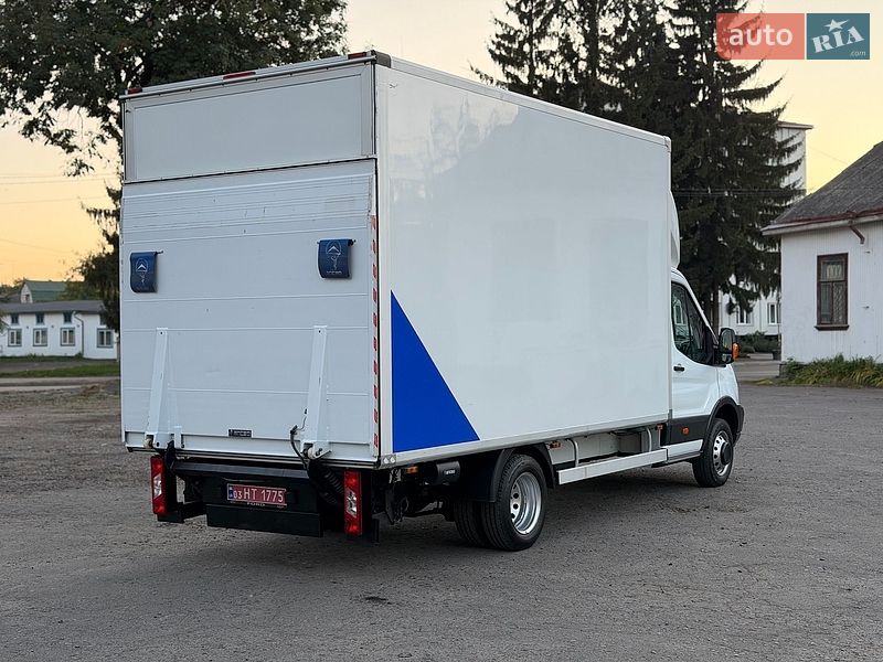 Вантажний фургон Ford Transit 2016 в Дубні