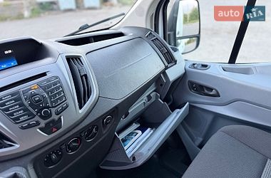 Вантажний фургон Ford Transit 2016 в Дубні