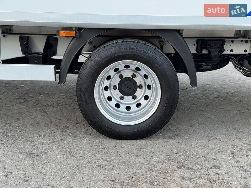 Вантажний фургон Ford Transit 2016 в Дубні
