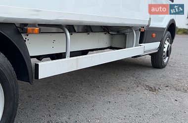 Вантажний фургон Ford Transit 2016 в Дубні