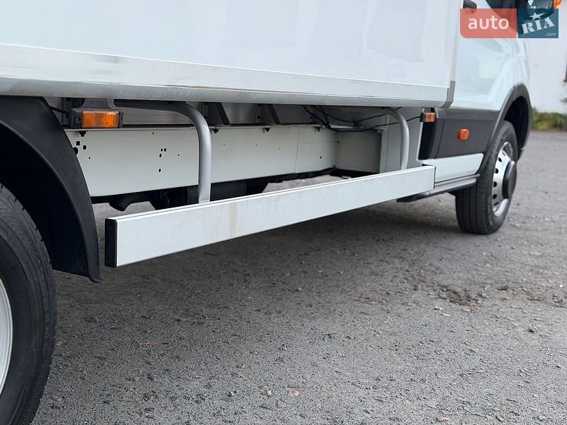 Вантажний фургон Ford Transit 2016 в Дубні
