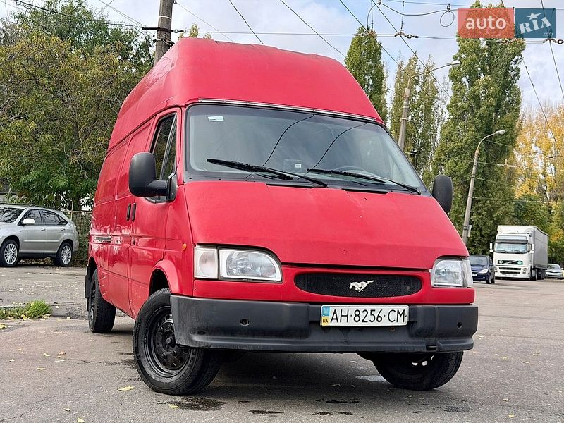 Вантажний фургон Ford Transit 2000 в Одесі
