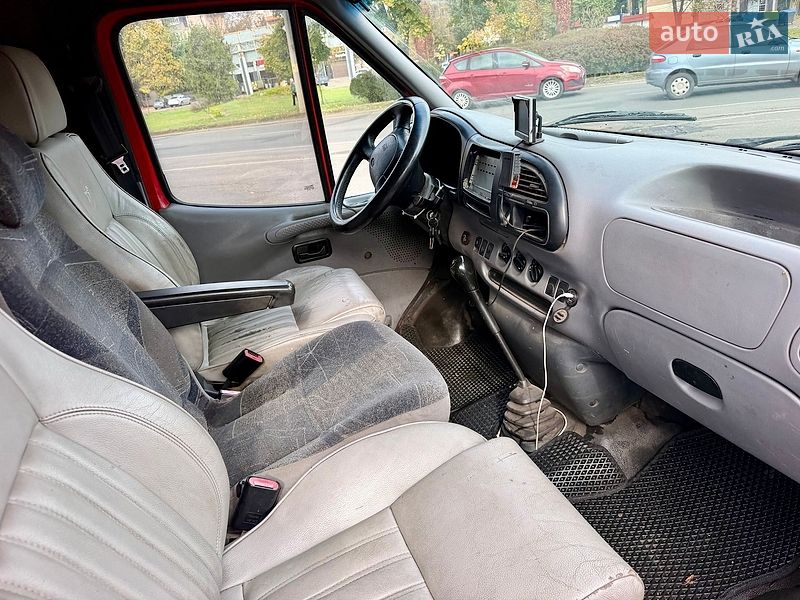 Вантажний фургон Ford Transit 2000 в Одесі