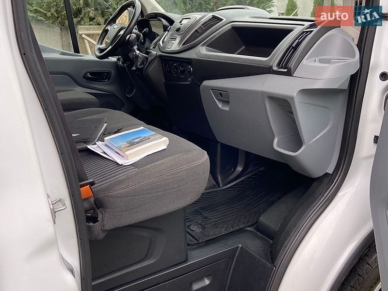 Грузопассажирский фургон Ford Transit 2019 в Дубно