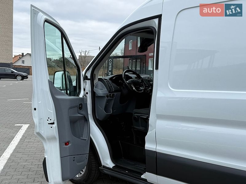 Грузовой фургон Ford Transit 2018 в Дубно