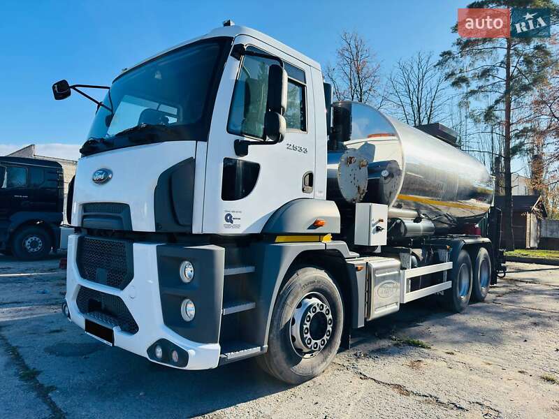 Гудронатор Ford Trucks 2022 в Кам'янському