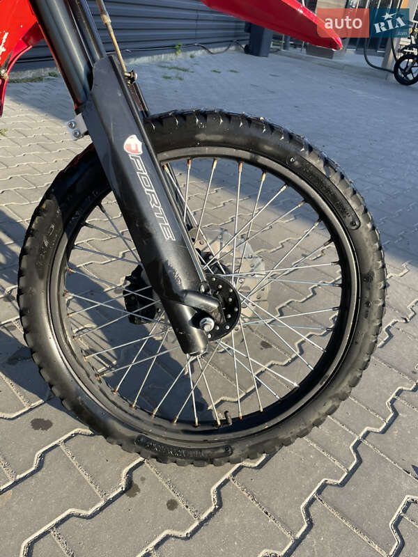 Мотоцикл Позашляховий (Enduro) Forte FT 200GY-C5B 2018 в Торчині фото 7 Мотоцикл Позашляховий (Enduro) Forte FT 200GY-C5B 2018 в Торчині