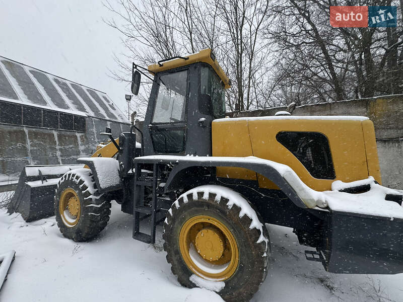 Фронтальный погрузчик Foton FL 2008 в Днепре