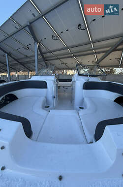 Катер Four Winns F224 2011 в Кривом Роге