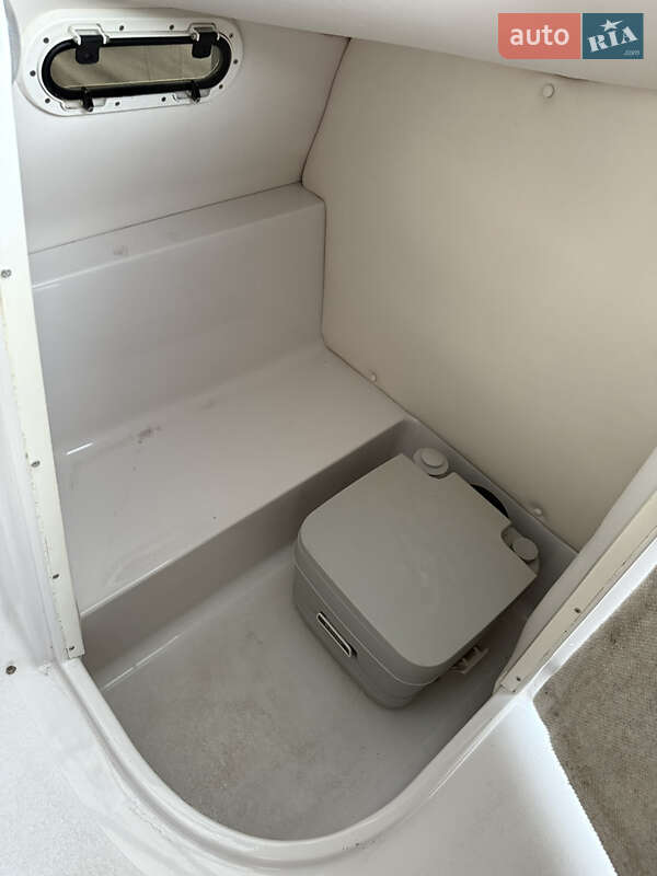 Катер Four Winns F224 2011 в Кривом Роге