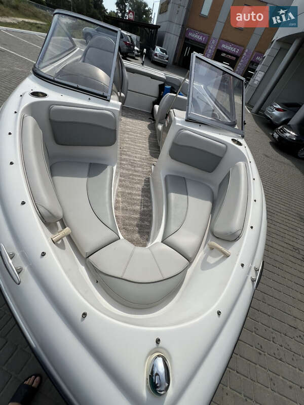 Катер Four Winns Freedom 2003 в Днепре
