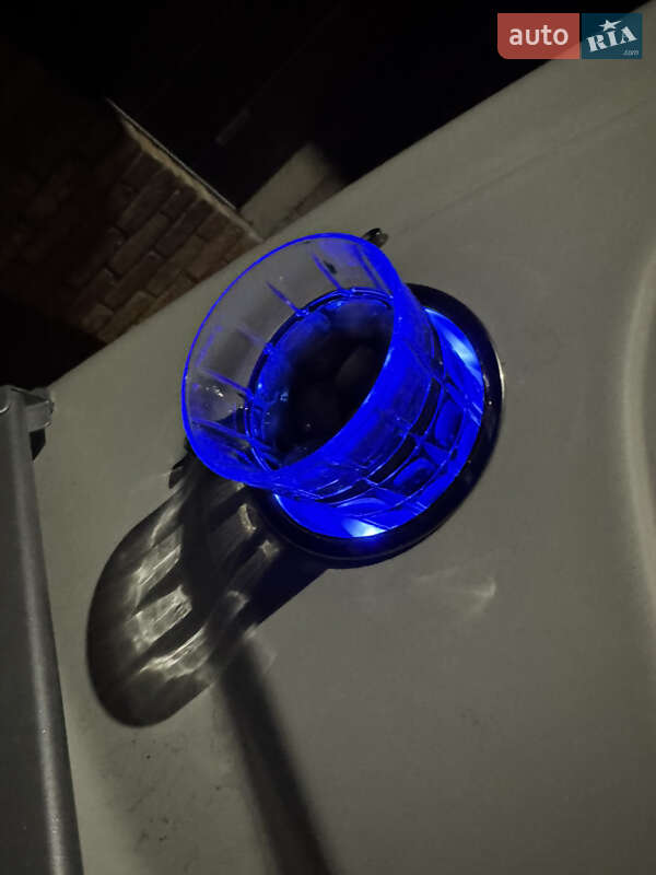 Катер Four Winns Freedom 2003 в Днепре