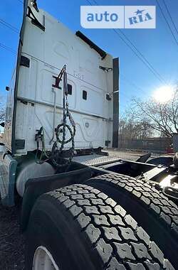Тягач Freightliner Columbia 2012 в 