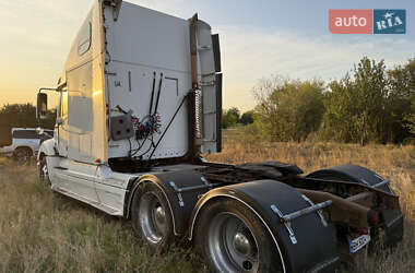 Контейнеровоз Freightliner Columbia 2003 в 