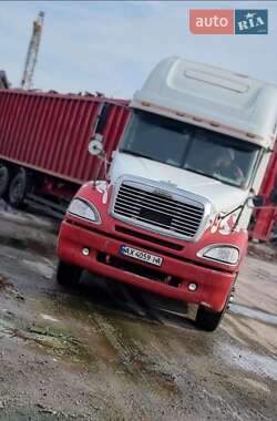Контейнеровоз Freightliner Columbia 2003 в Дніпрі