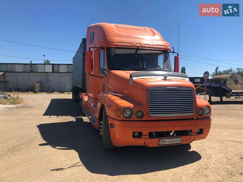 Тягач Freightliner Conventional 2002 в Черноморске