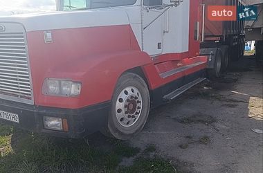 Тягач Freightliner FLD 2001 в Ровно