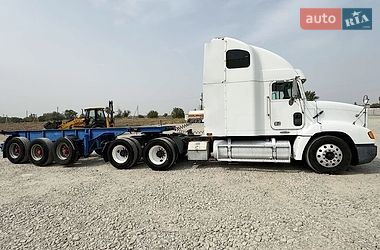 Тягач Freightliner FLD 2001 в Одессе
