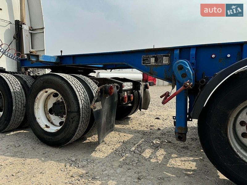 Тягач Freightliner FLD 2001 в Одессе