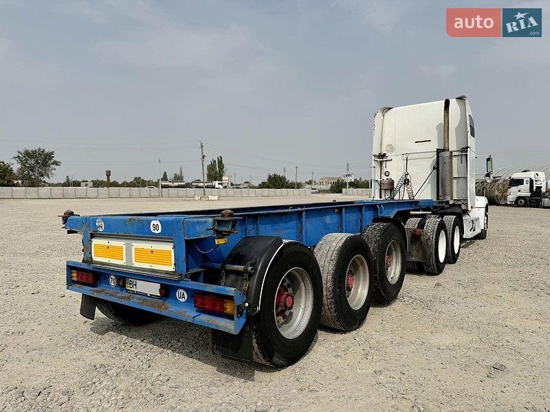 Тягач Freightliner FLD 2001 в Одессе