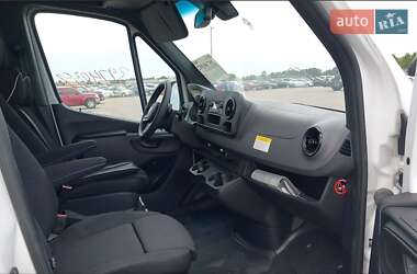Грузовой фургон Freightliner Sprinter 2019 в 