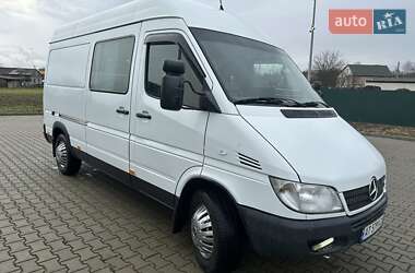 Грузопассажирский фургон Freightliner Sprinter 2005 в Калуше