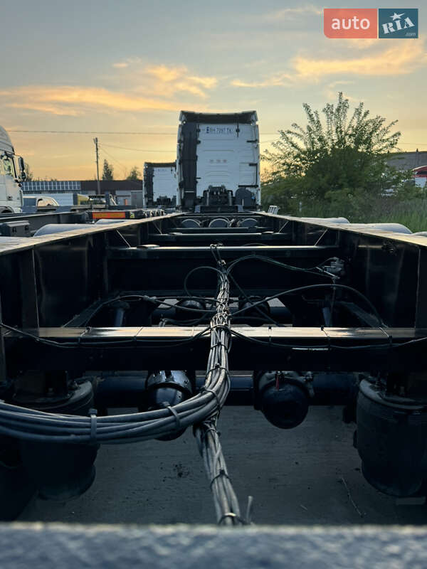 Контейнеровоз полуприцеп Frejat ST 1997 в Одессе