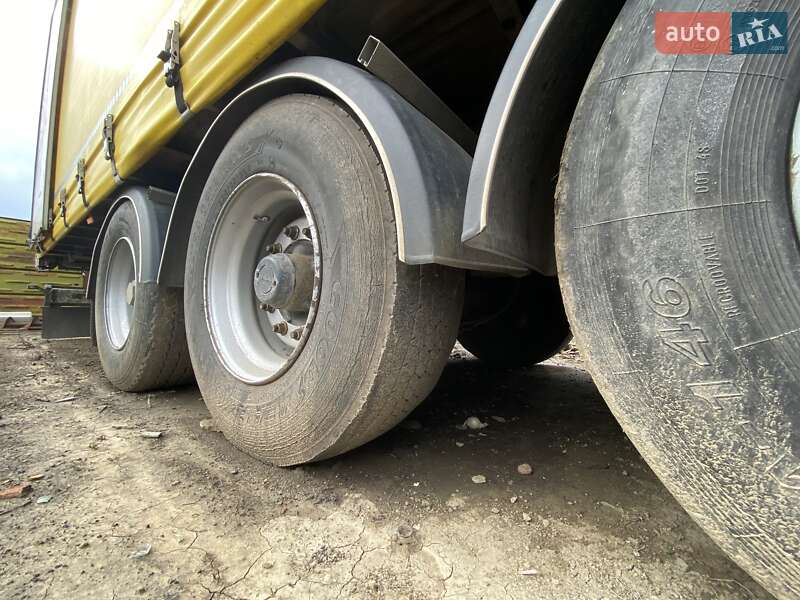 Платформа напівпричіп Fruehauf 01Y 2006 в Татарбунарах