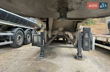 Цистерна полуприцеп Fruehauf 01Y 1997 в 