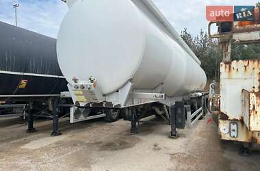 Цистерна полуприцеп Fruehauf 01Y 1997 в 