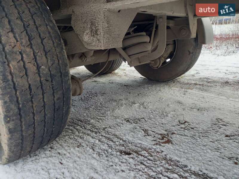 Тентованный борт (штора) - полуприцеп Fruehauf 01Y 2003 в Ильинцах