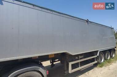 Зерновоз - полуприцеп Fruehauf D.3 2012 в 