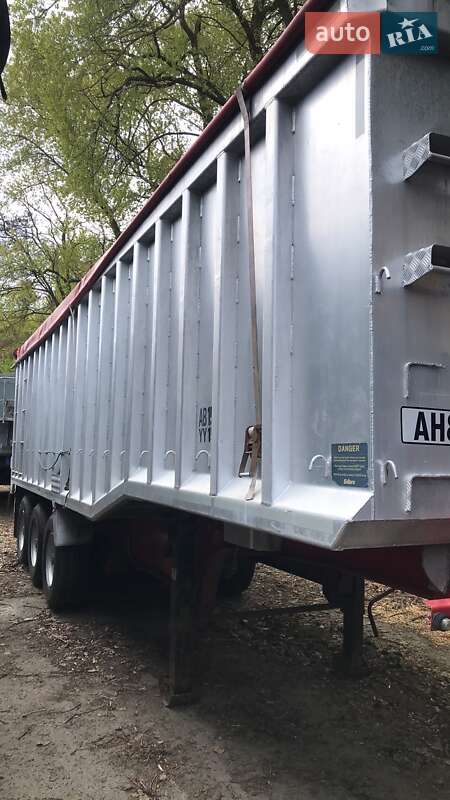 Самоскид напівпричіп Fruehauf DJD TA 3 1994 в Великих Гаях