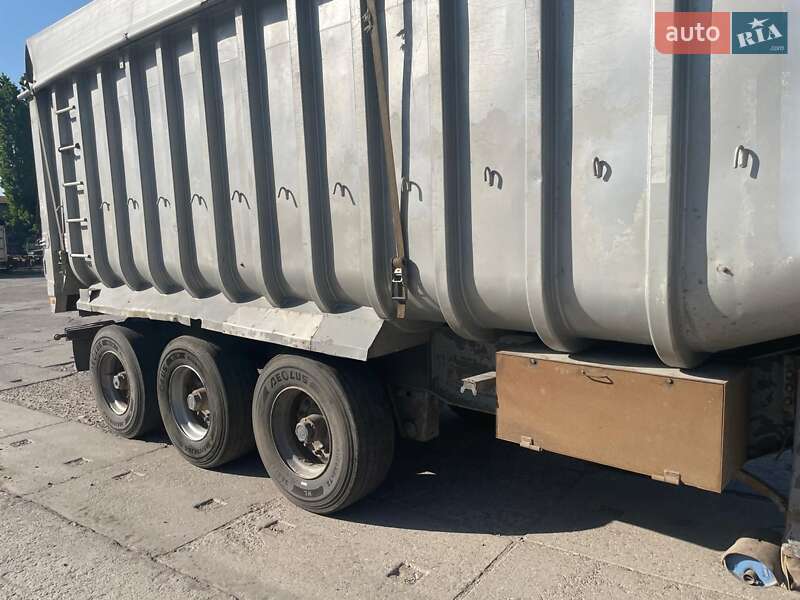 Самосвал полуприцеп Fruehauf DJD TA 3 1998 в Одессе