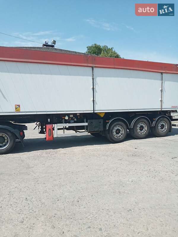 Зерновоз - полуприцеп Fruehauf F 2017 в Днепре