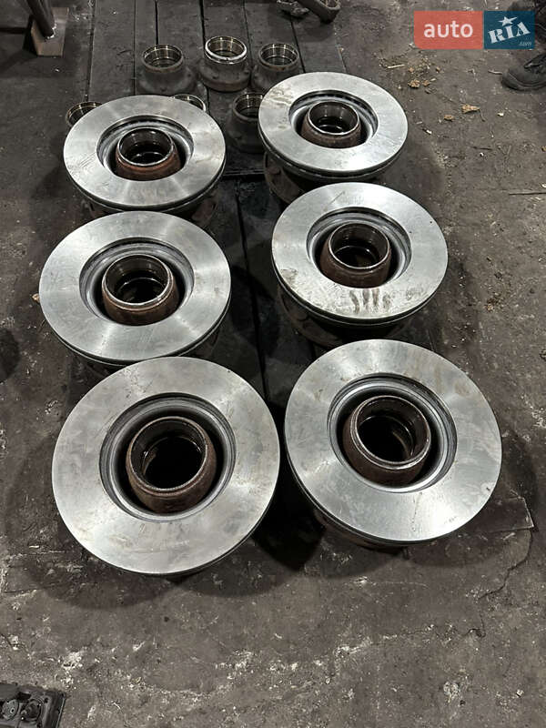 Самоскид напівпричіп Fruehauf France 2008 в Одесі